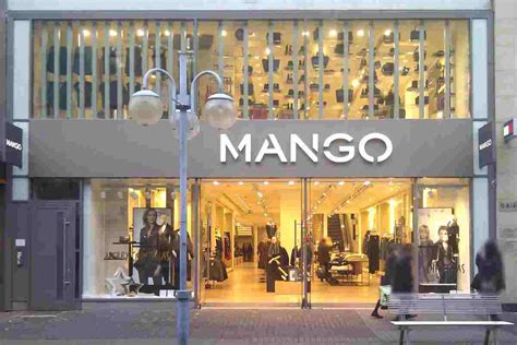 Fotos en Mango Outlet .